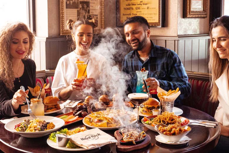 Degustando le pietanze dell'Hard Rock Cafe San Francisco