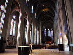 Grace Cathedral, interno